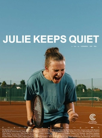 Жюли хранит молчание
