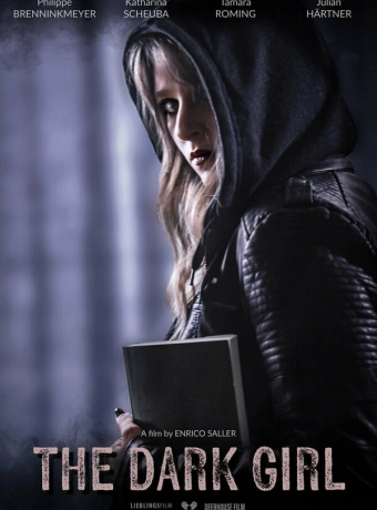 Тёмная девушка